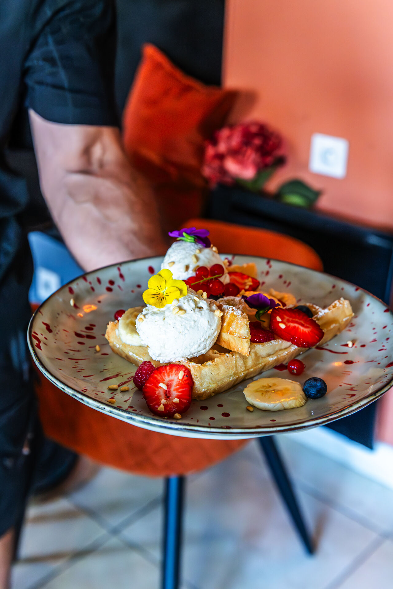 Sacré desserts — french toast en salle